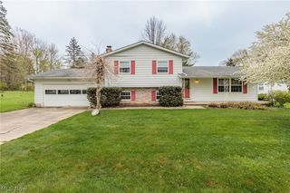 1398 Faymont Dr, Hudson, OH 44236