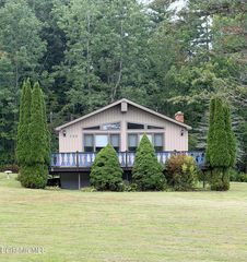 199 Middle Rd, Clarksburg, MA 01247