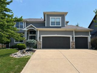 1222 Wiltshire Blvd, Raymore, MO 64083