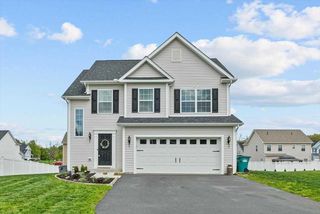 72 STONEWALL Circle, Poughkeepsie, NY 12603