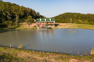 1522 Johnson Fork Rd, Campton, KY 41301