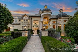 51 Ford Ln, Naperville, IL 60565