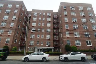 6345 Saunders St #6A, Flushing, NY 11374