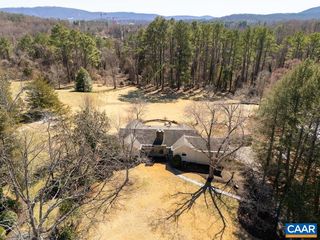 15 Orchard Rd, Charlottesville, VA 22903