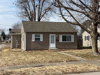 1924 N  Cherry St, Columbus, IN 47201