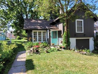 1557 East Lake Bluff BOULEVARD, Shorewood, WI 53211