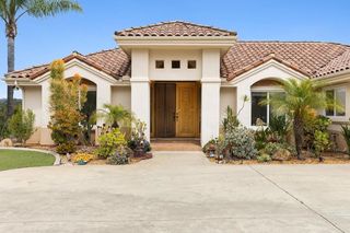 2281 Corner Creek Ln, Fallbrook, CA 92028