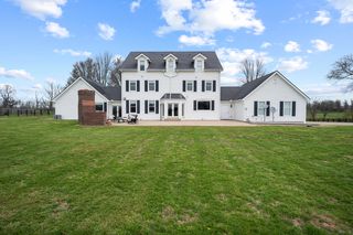 3600 Briar Hill Rd, Lexington, KY 40516