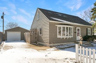 2028 Valleyhigh Dr NW, Rochester, MN 55901