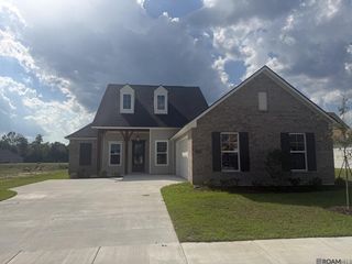 37273 Cattle Ave, Prairieville, LA 70769