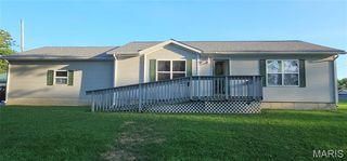 8 N  Railroad St, Freeburg, IL 62243