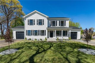 81-83 Cadora Ave, Warwick, RI 02886