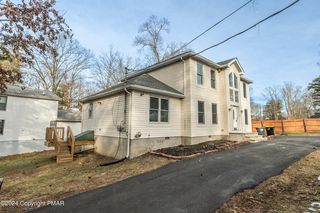 119 Lilac Dr, East Stroudsburg, PA 18301