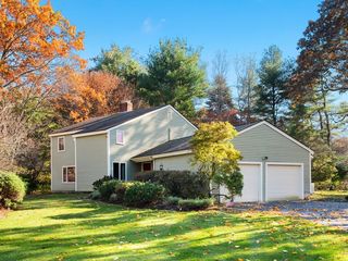 47 Kirkland Dr, Stow, MA 01775