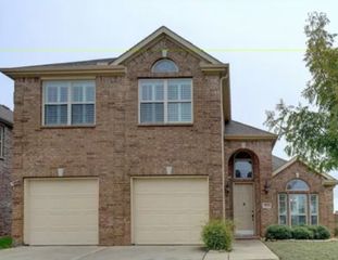1021 Hummingbird Ct, Forney, TX 75126