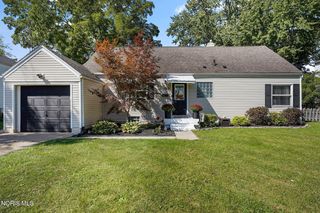 1099 Elco Ave, Maumee, OH 43537