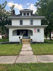 200 3rd Ave, Charles City, IA 50616