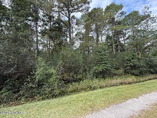 7 Maple St, Southport, NC 28461