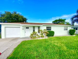 4557 W  Alhambra Cir, Naples, FL 34103