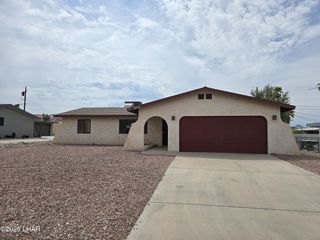 2042 Cosnina Dr, Lake Havasu City, AZ 86403