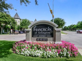 3006 Franciscan Dr, Arlington, TX 76015