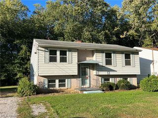 1411 E  27th St, Ashtabula, OH 44004