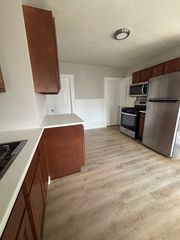 31 Grape St #1, Providence, RI 02908