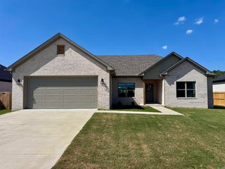 Address Not Disclosed, Greenbrier, AR 72058