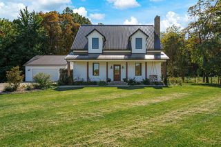 3449 Hunter Creek Dr, Blanchester, OH 45107