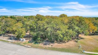 133 Falcon Point Dr, Heath, TX 75032