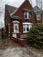 6 Erchles Street, Rumford, ME 04276