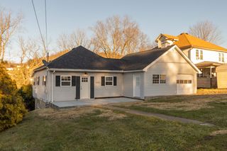 8260 Maple Ave, Clarksburg, WV 26301