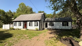 36 Spruce St, Middleboro, MA 02346