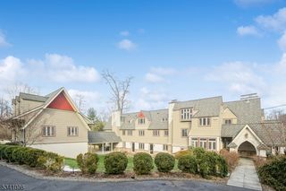 88 W Main St, Mendham, NJ 07945
