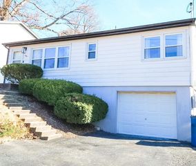 1386 Alice St, Collinsville, IL 62234