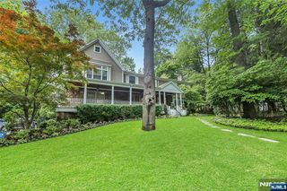 245 Allison Ct, Englewood, NJ 07631