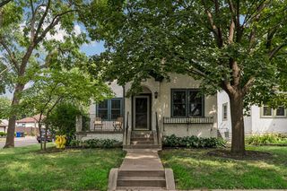 422 Brimhall St, Saint Paul, MN 55105