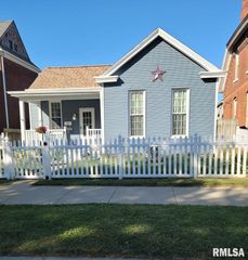726 S  13th St, Quincy, IL 62301