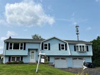 51 Towne Dr, Berlin, CT 06037