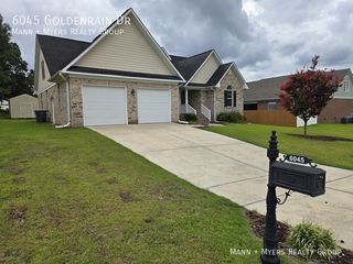 6045 Goldenrain Dr, Fayetteville, NC 28314