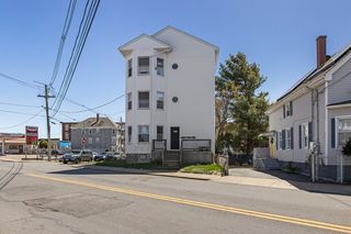 1037 Cove Rd, New Bedford, MA 02744