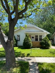 3226 Grayson St, Ferndale, MI 48220