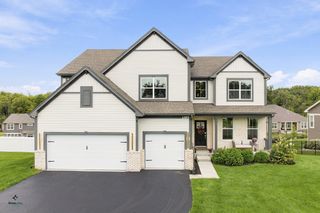 1165 Overhill Ct, Crystal Lake, IL 60012
