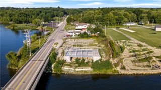 17000 Mahoning Ave, Lake Milton, OH 44429