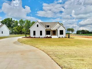 3808 County Road 61, Florence, AL 35634
