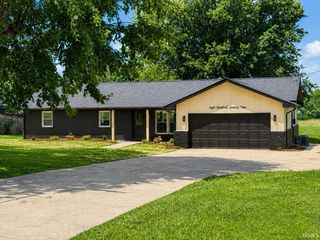 879 Troy Rd, Washington, IN 47501