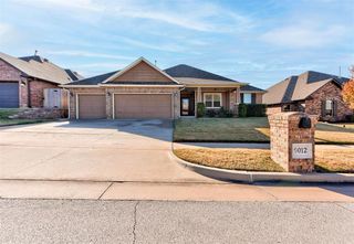 9012 NW 85th St, Yukon, OK 73099