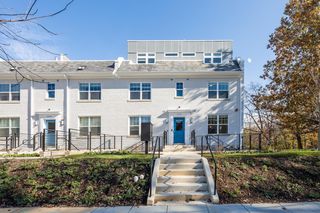2201 40th Pl   NW #3, Washington, DC 20007