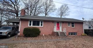 258 Manassas Dr, Manassas Park, VA 20111