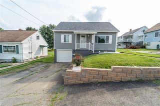 205 Carnation St, Uniontown, PA 15401
